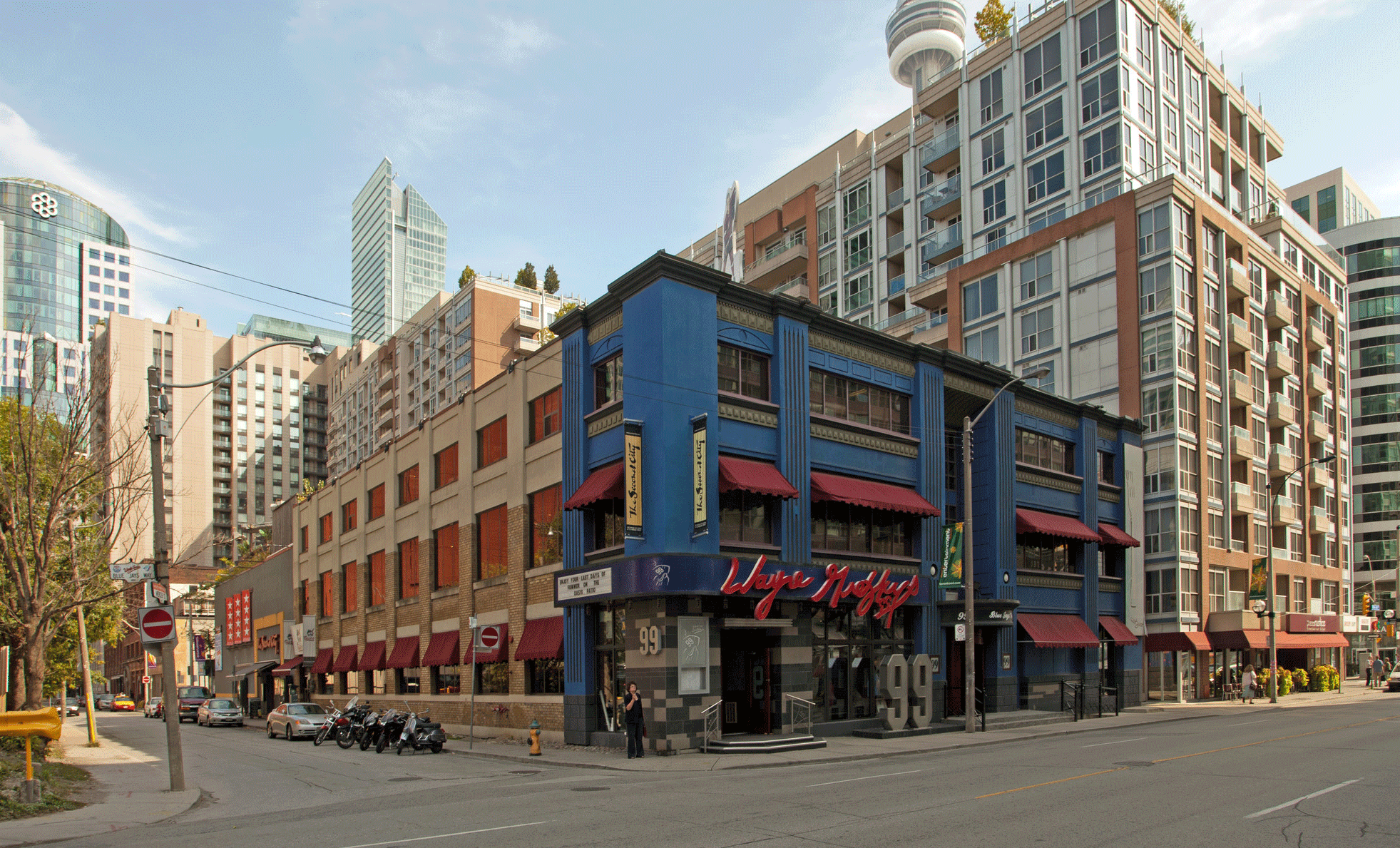 Wayne Gretzky's Toronto restaurant will close its doors next year. (CoStar)
