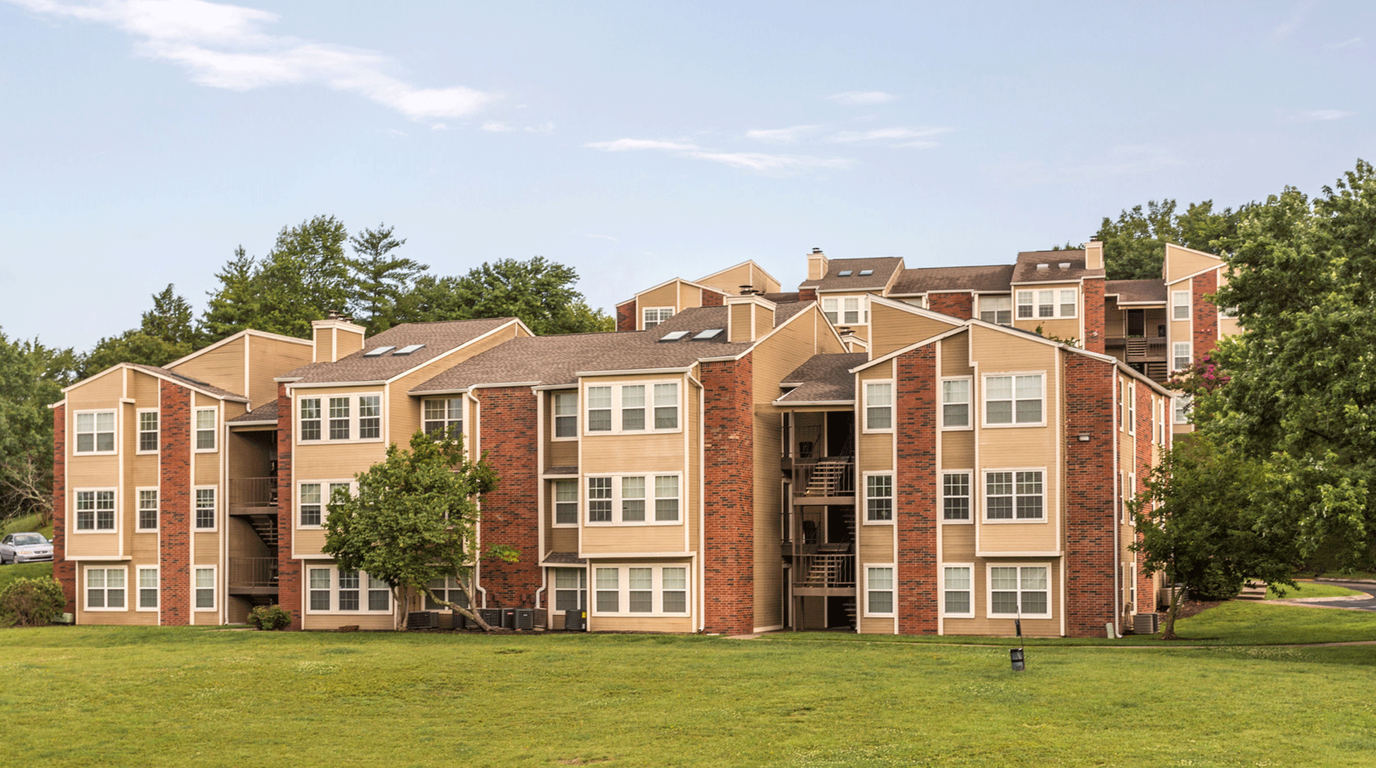 Abbington Heights Apartments, a NexPoint-owned property in Antioch, Tennessee. (CoStar)<br/>